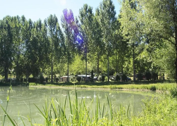 بيت للعطل Rustic Chic Country Thenon